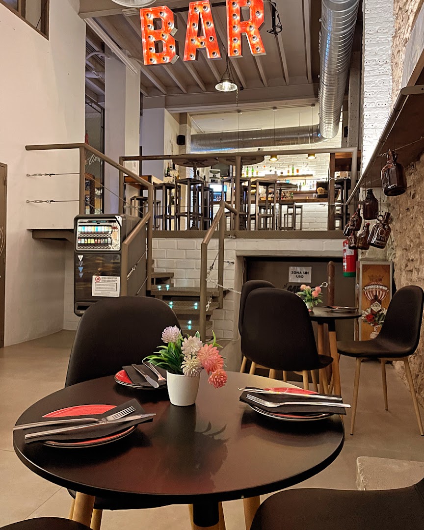 Caña barata en Casual Food & Drink