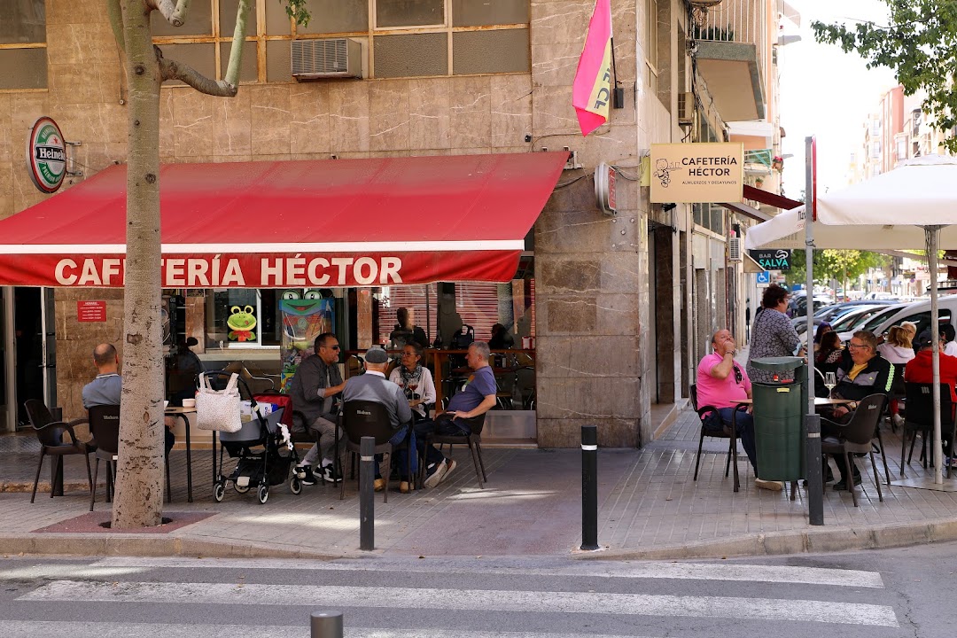 Caña barata en Héctor